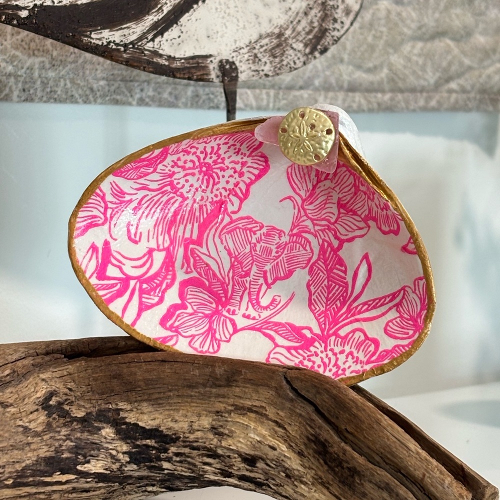 Lilly Pulitzer Elephant print Decorative Clamshell